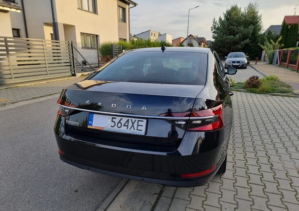 Skoda Superb cena 113899 przebieg: 106000, rok produkcji 2019 z Sosnowiec małe 781